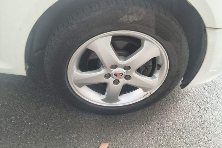 Used Roewe 350 2012 1.5L Automatic Smart Value Edition Right Front Wheel Hub