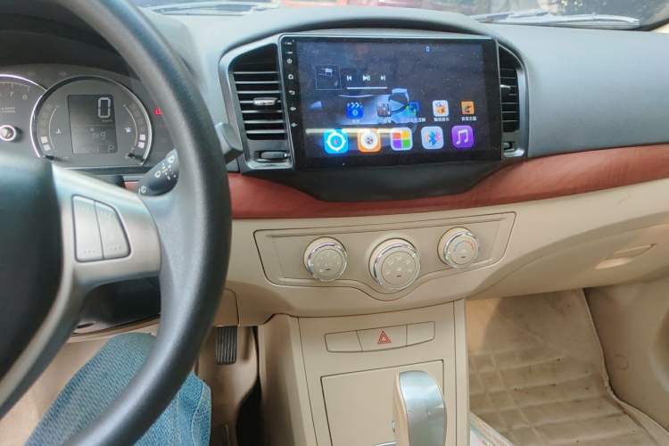 Used Roewe 350 2012 1.5L Automatic New Year Special Value Edition Audio And AC Panel