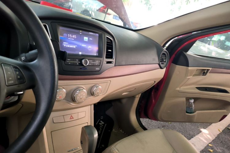Used Roewe 350 2012 1.5L Automatic New Year Special Value Edition Audio And AC Panel