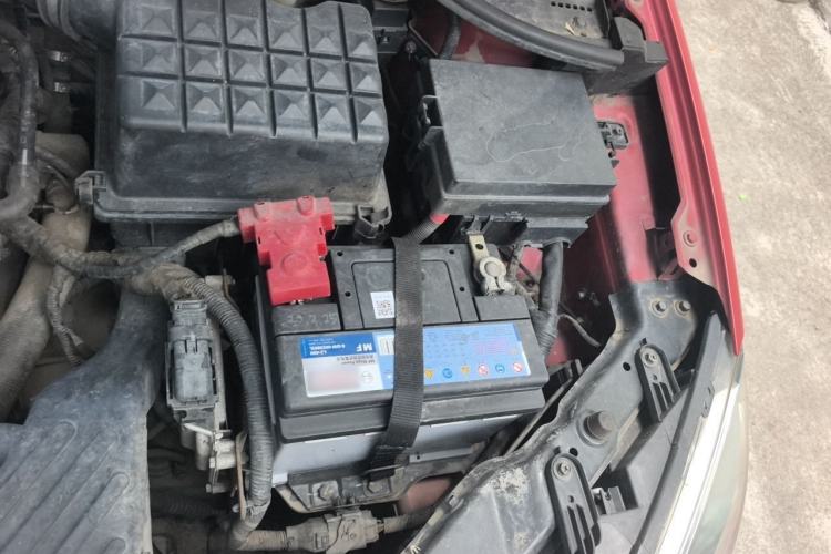 Used Roewe 350 2012 1.5L Automatic Smart Value Edition Engine Bay Left