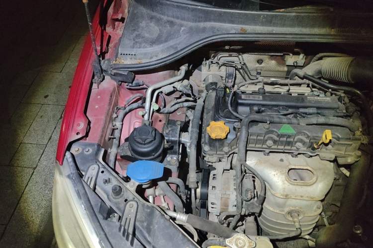 Used Roewe 350 2012 1.5L Automatic New Year Special Value Edition Engine Bay Right