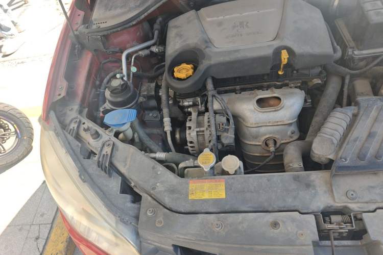 Used Roewe 350 2012 1.5L Automatic Smart Value Edition Engine Bay Right