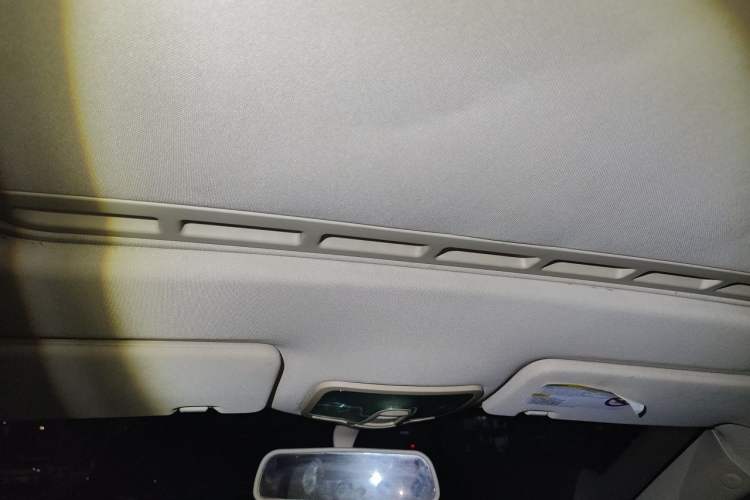Used Roewe 350 2012 1.5L Automatic New Year Special Value Edition Headliner