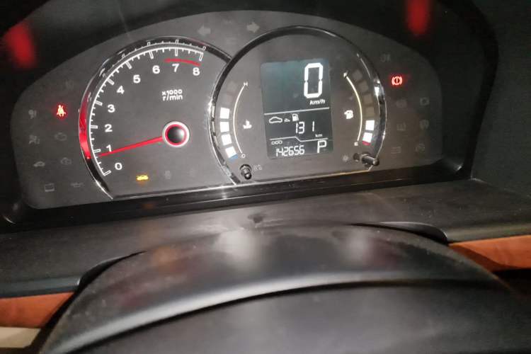 Used Roewe 350 2012 1.5L Automatic Smart Value Edition Odometer Close Up