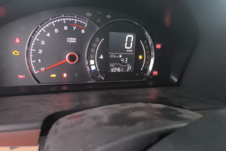 Used Roewe 350 2012 1.5L Automatic New Year Special Value Edition Odometer Close Up