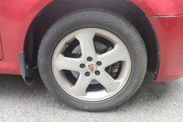 Used Roewe 350 2012 1.5L Manual New Year Special Value Edition Right Front Wheel Hub