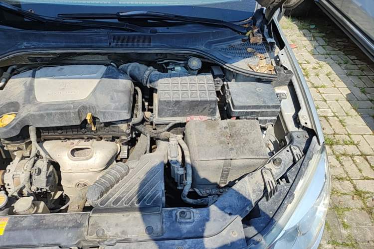 Used Roewe 350 2012 1.5L Automatic Smart Value Edition Engine Bay Left