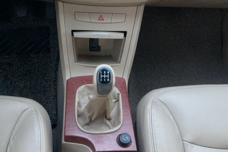 Used Roewe 350 2012 1.5L Manual Smart Value Edition Gear Lever