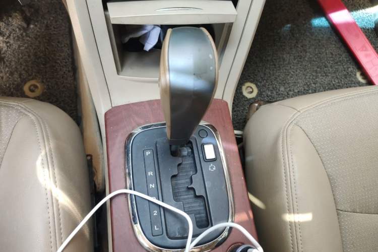 Used Roewe 350 2012 1.5L Automatic Smart Value Edition Gear Lever