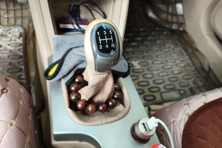 Used Roewe 350 2012 1.5L Manual Smart Value Edition Gear Lever