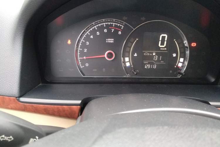 Used Roewe 350 2012 1.5L Manual Smart Value Edition Odometer Close Up