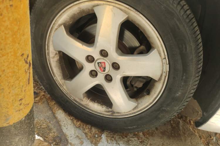 Used Roewe 350 2012 1.5L Automatic Smart Value Edition Right Front Wheel Hub