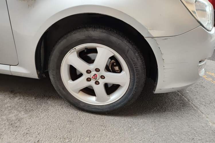 Used Roewe 350 2012 1.5L Manual Smart Value Edition Right Front Wheel Hub