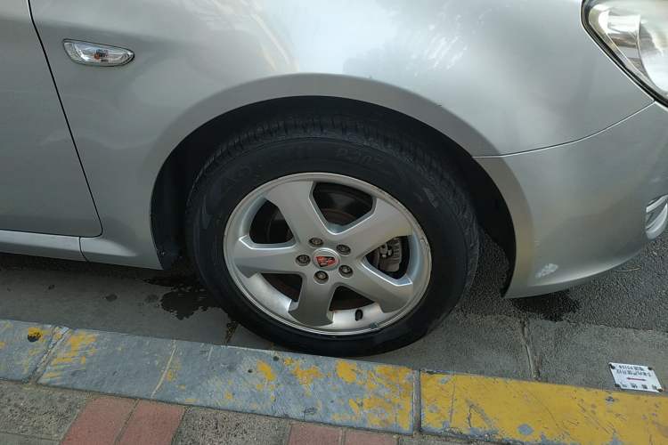 Used Roewe 350 2012 1.5L Automatic Smart Value Edition Right Front Wheel Hub