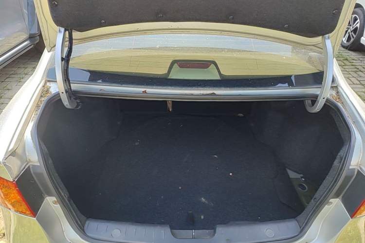 Used Roewe 350 2012 1.5L Automatic Smart Value Edition Trunk