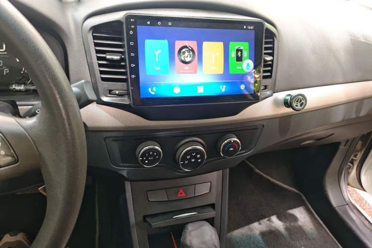 Used Roewe 350 2012 1.5L Automatic Smart Value Edition Audio And AC Panel