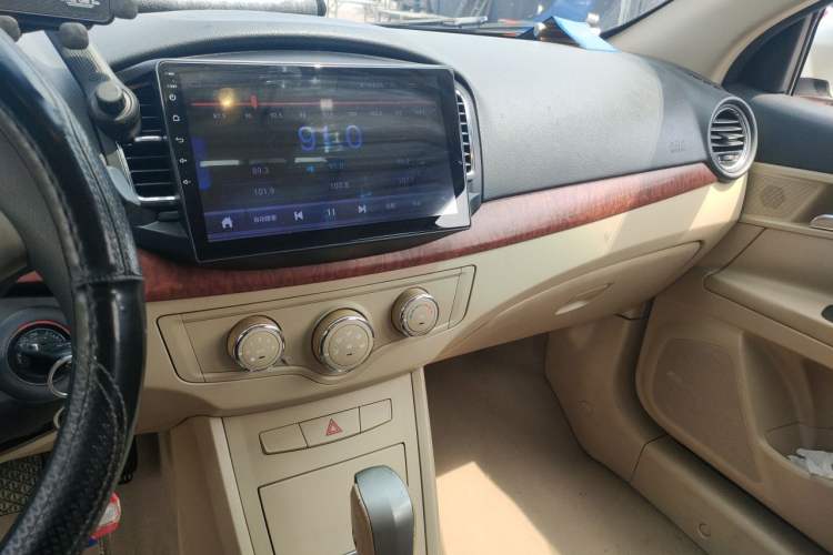 Used Roewe 350 2012 1.5L Automatic Smart Value Edition Audio And AC Panel