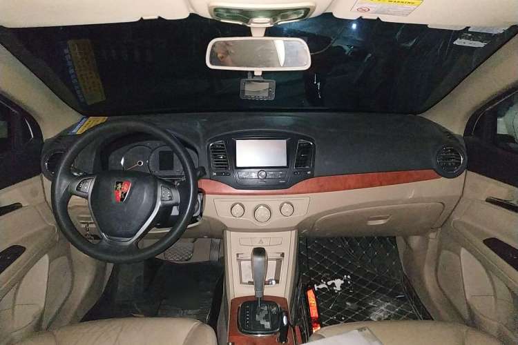 Used Roewe 350 2012 1.5L Automatic Smart Value Edition Center Console