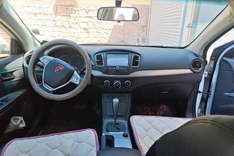 Used Roewe 350 2012 1.5L Automatic Smart Value Edition Center Console