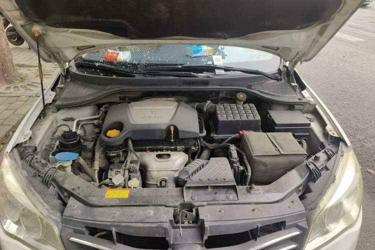 Used Roewe 350 2012 1.5L Manual Smart Value Edition Engine Bay