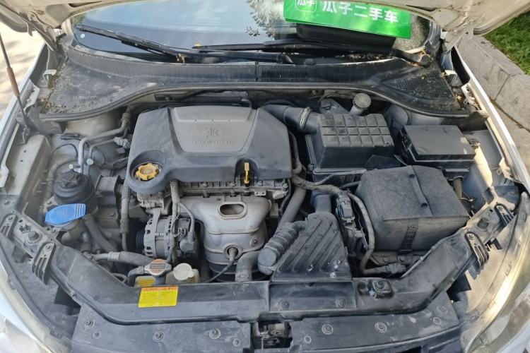 Used Roewe 350 2012 1.5L Manual New Year Special Value Edition Engine Bay