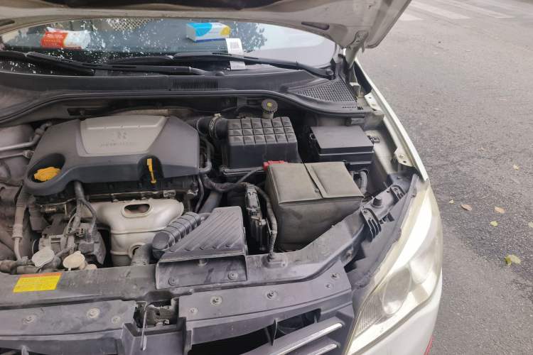 Used Roewe 350 2012 1.5L Manual Smart Value Edition Engine Bay Left