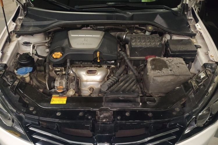 Used Roewe 350 2012 1.5L Manual New Year Special Value Edition Engine Bay