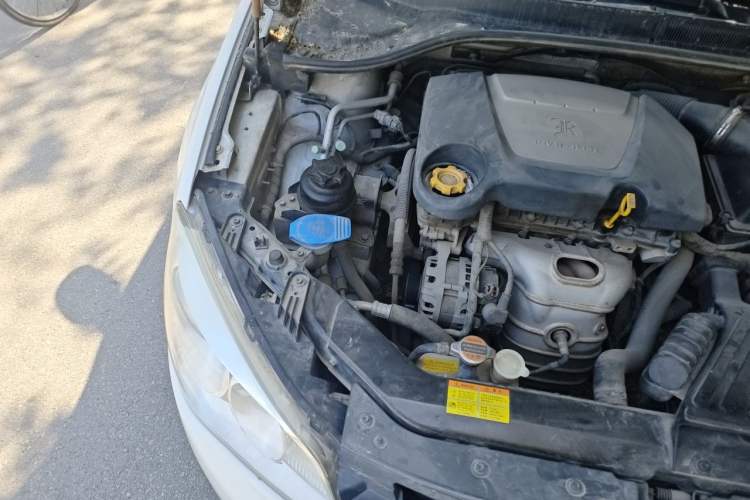 Used Roewe 350 2012 1.5L Manual New Year Special Value Edition Engine Bay Right