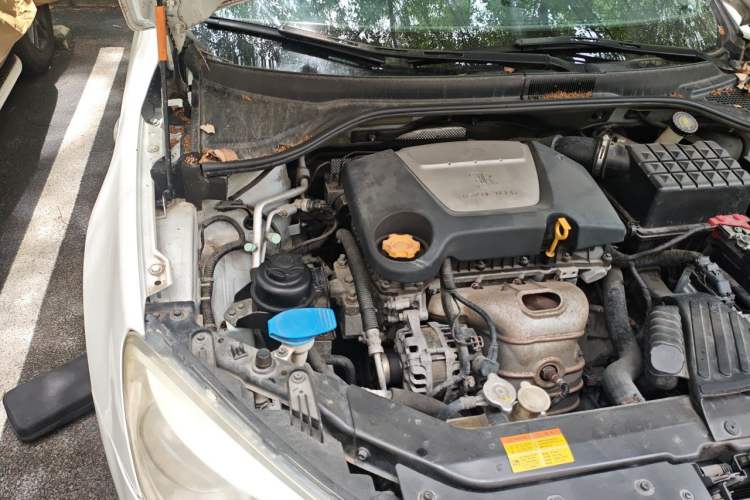 Used Roewe 350 2012 1.5L Automatic Smart Value Edition Engine Bay Right