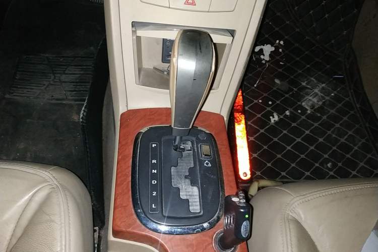 Used Roewe 350 2012 1.5L Automatic Smart Value Edition Gear Lever