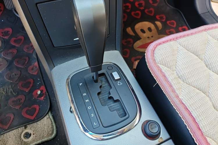 Used Roewe 350 2012 1.5L Automatic Smart Value Edition Gear Lever