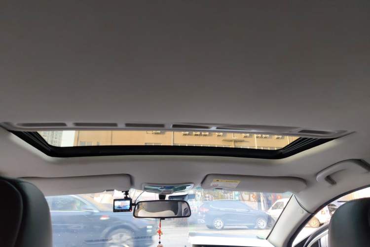 Used Roewe 350 2012 1.5L Automatic Smart Value Edition Headliner