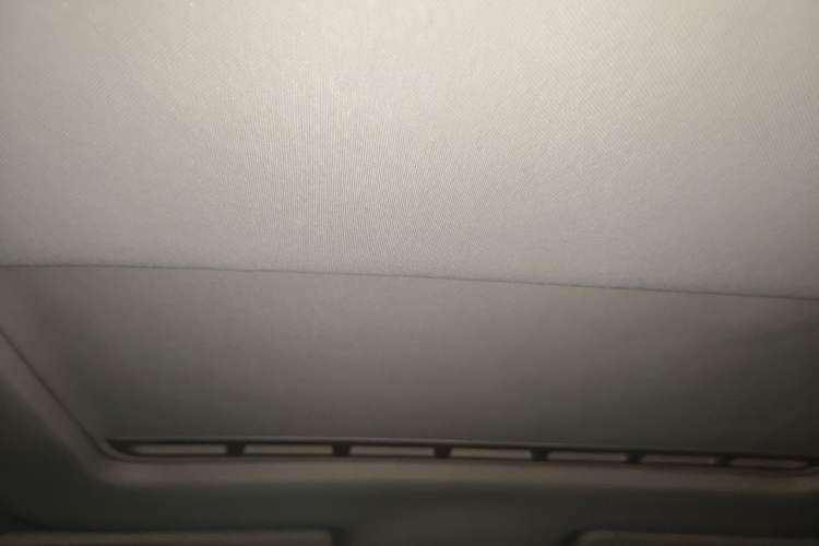 Used Roewe 350 2012 1.5L Manual New Year Special Value Edition Headliner