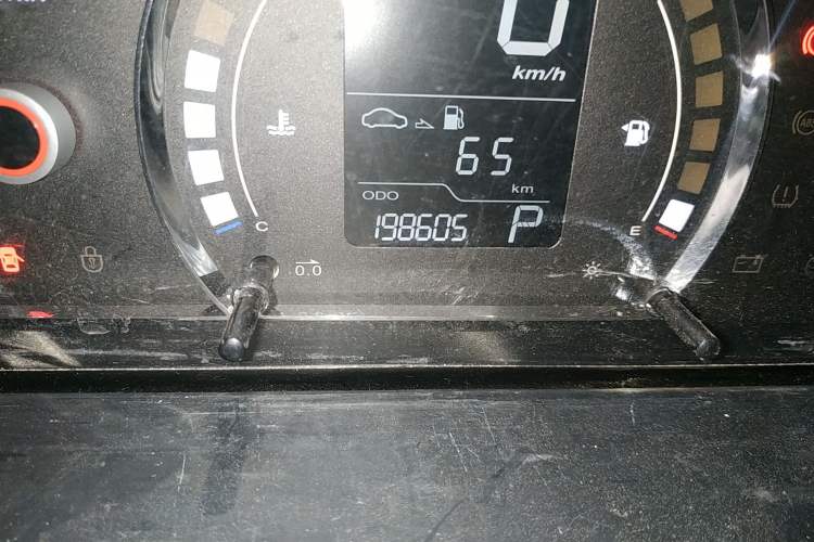 Used Roewe 350 2012 1.5L Automatic Smart Value Edition Odometer Close Up