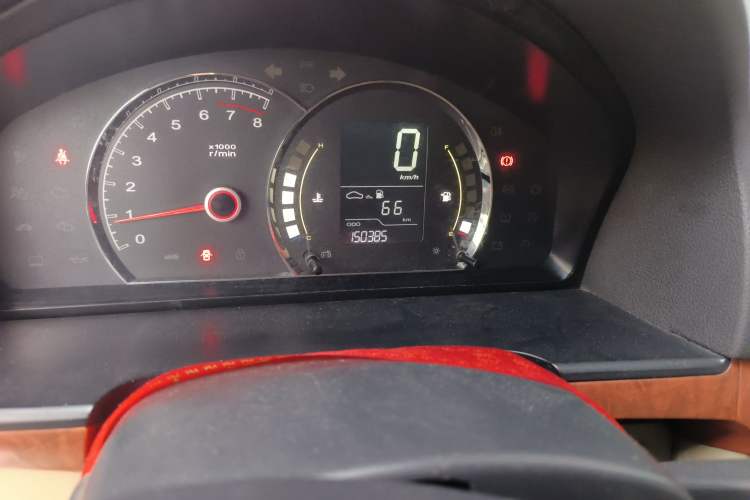 Used Roewe 350 2012 1.5L Manual Smart Value Edition Odometer Close Up