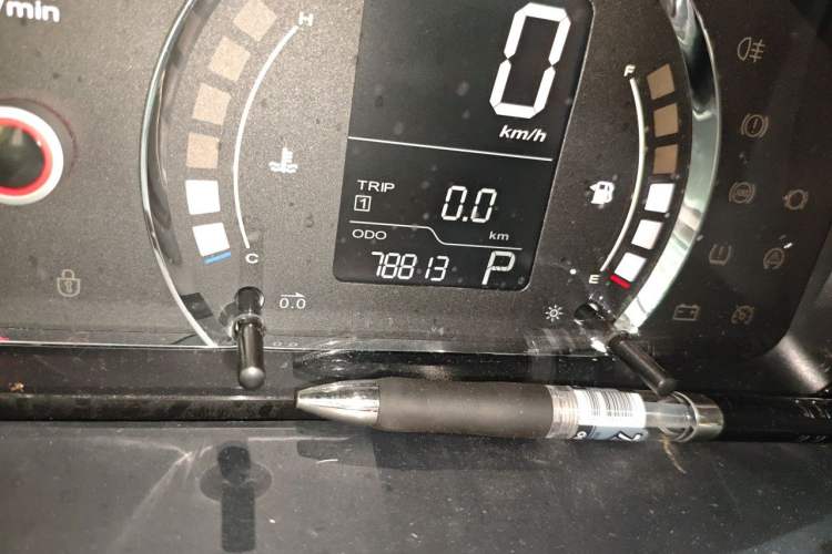Used Roewe 350 2012 1.5L Automatic Smart Value Edition Odometer Close Up