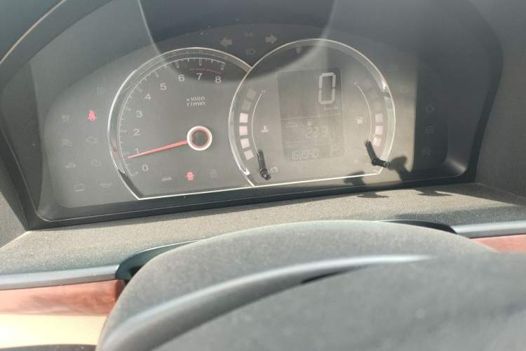 Used Roewe 350 2012 1.5L Automatic Smart Value Edition Odometer Close Up