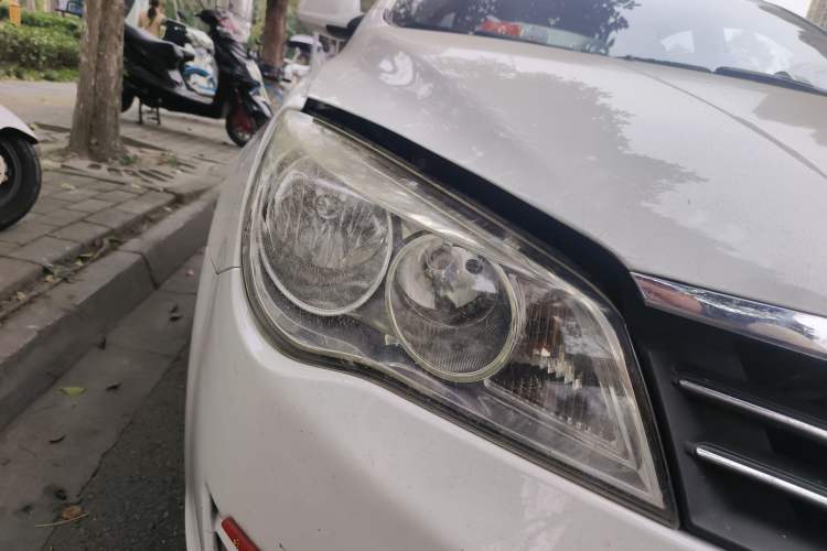 Used Roewe 350 2012 1.5L Manual Smart Value Edition Right Front Headlight