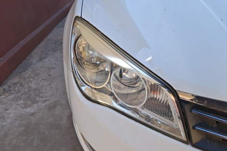Used Roewe 350 2012 1.5L Automatic Smart Value Edition Right Front Headlight