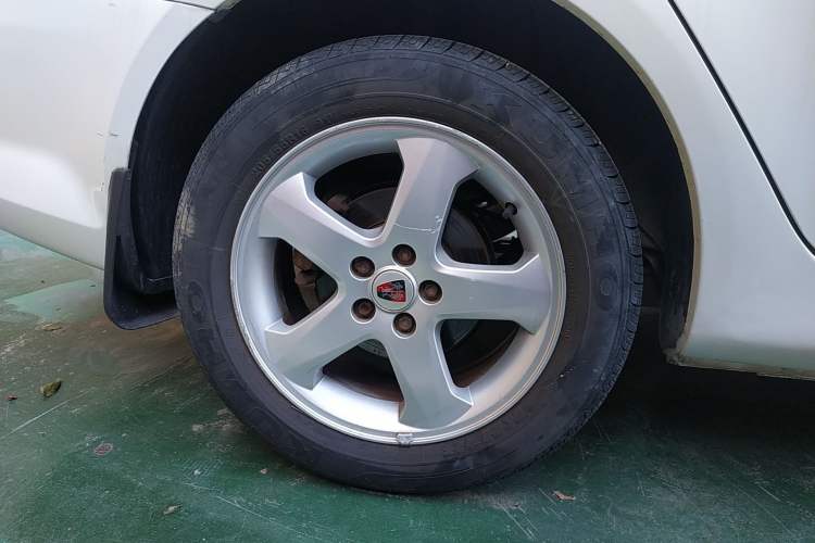 Used Roewe 350 2012 1.5L Manual Smart Value Edition Right Rear Wheel Hub
