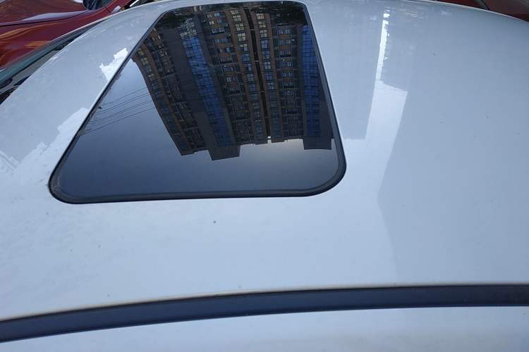 Used Roewe 350 2012 1.5L Manual Smart Value Edition Roof
