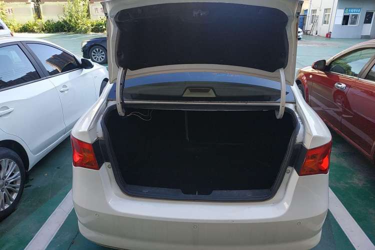 Used Roewe 350 2012 1.5L Manual Smart Value Edition Trunk