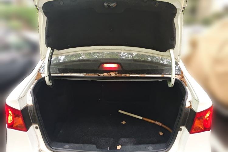 Used Roewe 350 2012 1.5L Automatic Smart Value Edition Trunk