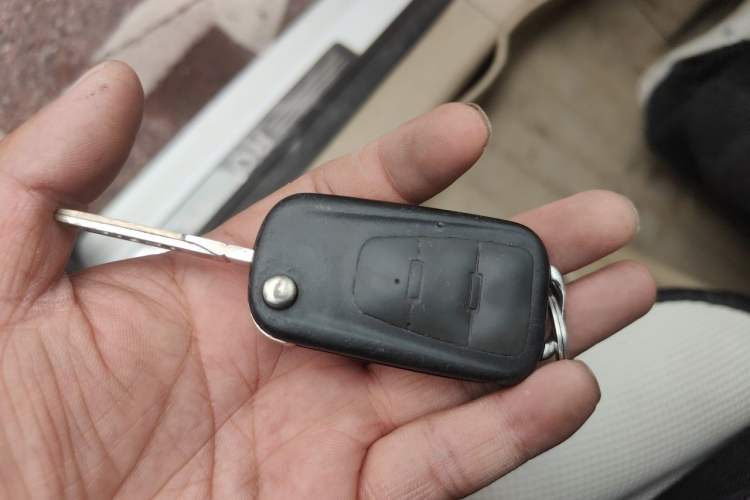 Used Roewe 350 2012 1.5L Manual New Year Special Value Edition Vehicle Key