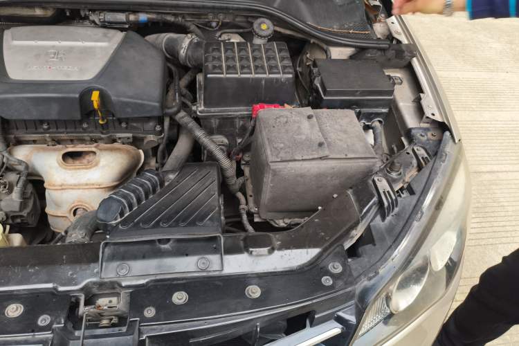 Used Roewe 350 2012 1.5L Manual Smart Value Edition Engine Bay Left