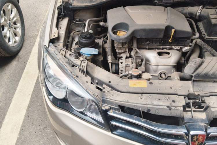 Used Roewe 350 2012 1.5L Automatic New Year Special Value Edition Engine Bay Right