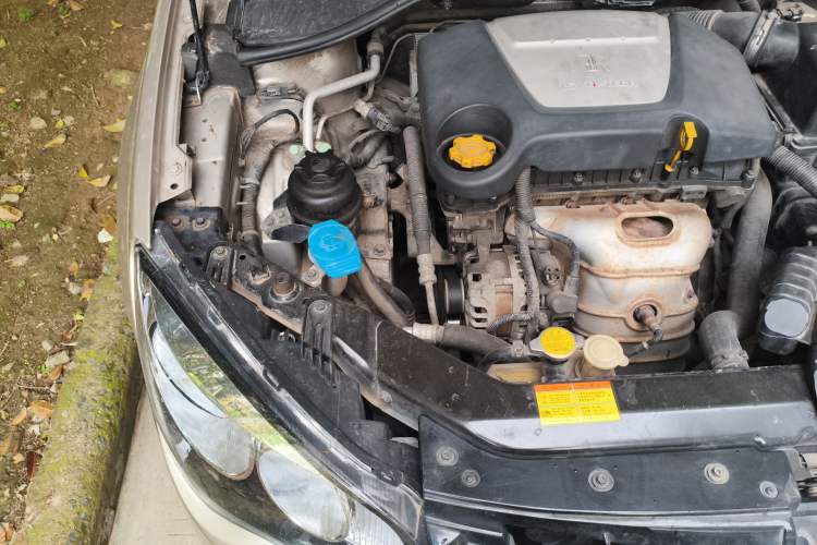 Used Roewe 350 2012 1.5L Manual Smart Value Edition Engine Bay Right