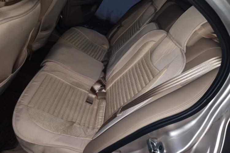 Used Roewe 350 2012 1.5L Automatic Smart Value Edition Left Rear Seat