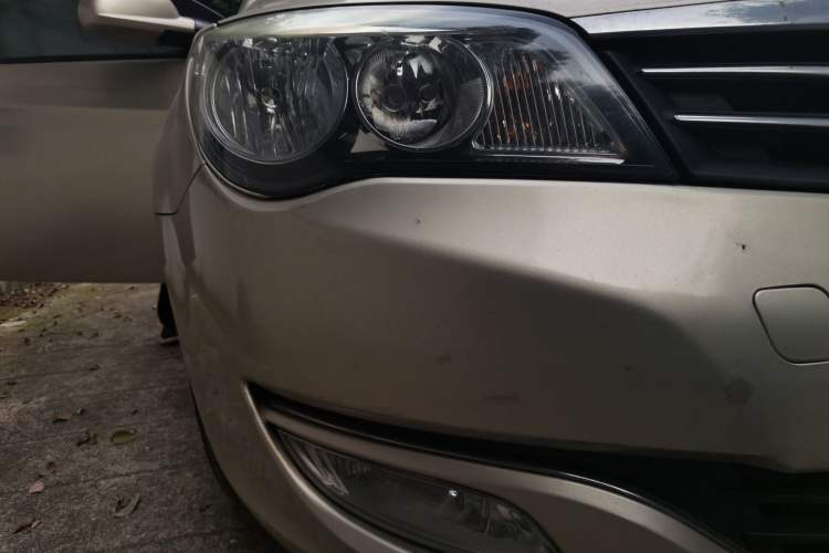 Used Roewe 350 2012 1.5L Automatic Smart Value Edition Right Front Headlight