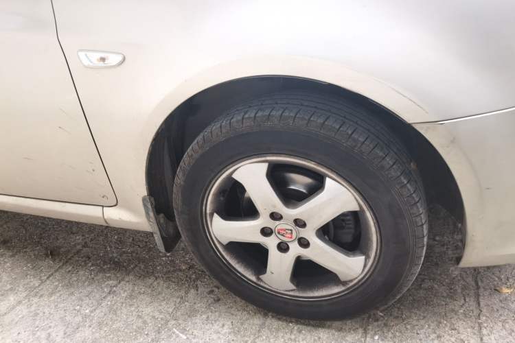 Used Roewe 350 2012 1.5L Automatic Smart Value Edition Right Front Wheel Hub